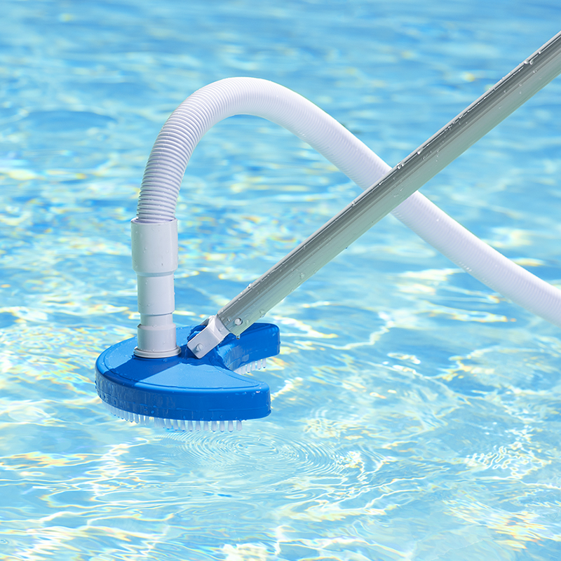 Curved Vinyl Liner Vacuum Poolmaster