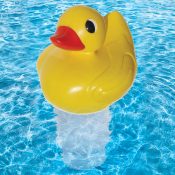 32140 | Pool Duck Chlorine Dispenser - Lifestyle