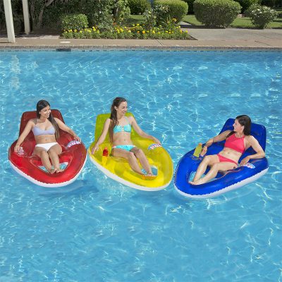 85652 | Water Pop Deluxe Lounge - Group Lifestyle
