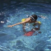 50516 | Underwater Surf Board - Lifestyle
