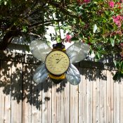 54579 | Bee Thermometer Wall Décor - Lifestyle 2