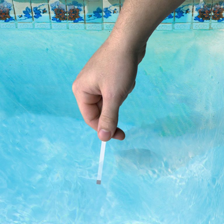 Salt Water Test Strips Display Poolmaster